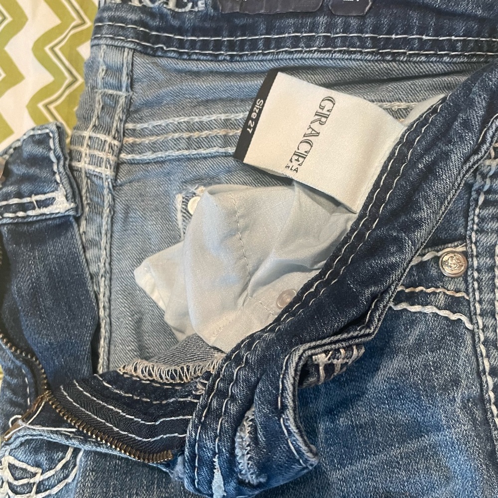 Capris - Picture 2 of 4